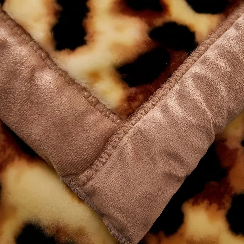Evich Ultra-Soft Leopard Print Plush Throw Blanket
